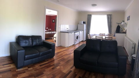 Taras Richmond Farmstay - Sydneys Hotel 6