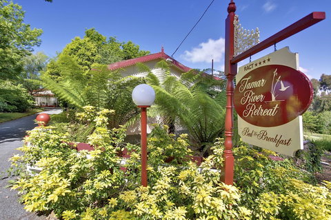 Tamar River Retreat - Sydneys Hotel 39