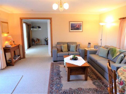 Tamar River Retreat - Sydneys Hotel 9