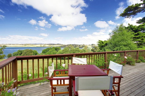 Tamar River Retreat - Sydneys Hotel 21
