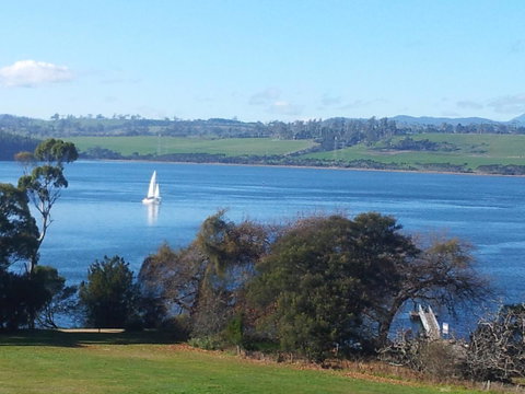 Tamar River Retreat - Sydneys Hotel 14