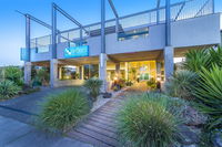 Book Apollo Bay Accommodation Vacations Sydneys Hotel Sydneys Hotel