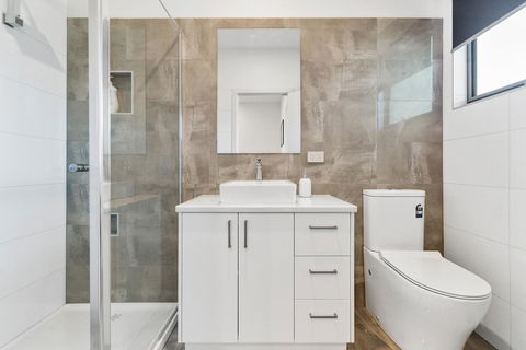 Rosewater Townhouses Dromana - Sydneys Hotel 11