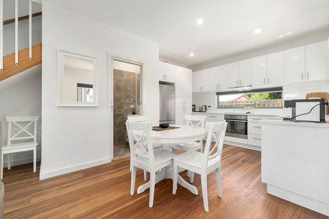 Rosewater Townhouses Dromana - Sydneys Hotel 16