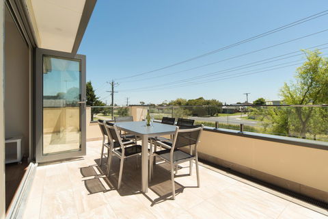 Rosewater Townhouses Dromana - Sydneys Hotel 27