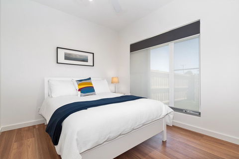 Rosewater Townhouses Dromana - Sydneys Hotel 28