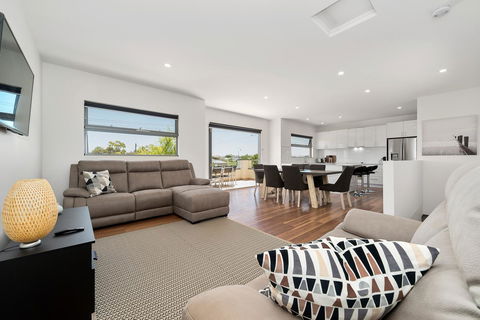 Rosewater Townhouses Dromana - Sydneys Hotel 0