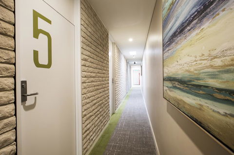 Nightcap At Sandringham Hotel - Sydneys Hotel 15