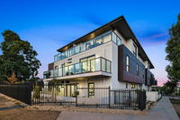 Book Notting Hill Accommodation Vacations Sydneys Hotel Sydneys Hotel