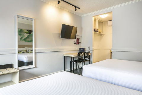 Nightcap At Matthew Flinders Hotel - Sydneys Hotel 12