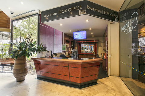 Nightcap At Matthew Flinders Hotel - Sydneys Hotel 24