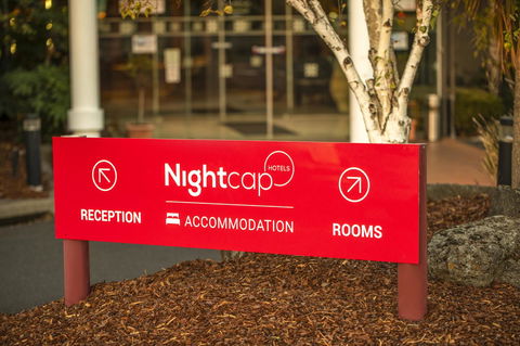 Nightcap At Matthew Flinders Hotel - Sydneys Hotel 40