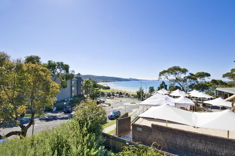 Lorne Bay View Motel - Sydneys Hotel 0