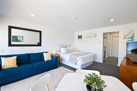 Lorne Bay View Motel - Sydneys Hotel 36