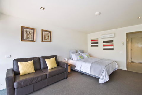 Lorne Bay View Motel - Sydneys Hotel 23