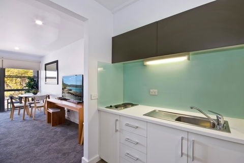 Lorne Bay View Motel - Sydneys Hotel 29
