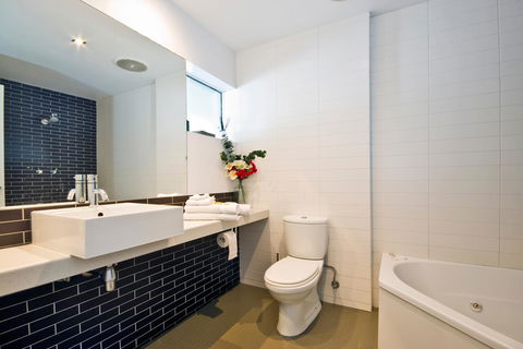 Lorne Bay View Motel - Sydneys Hotel 5