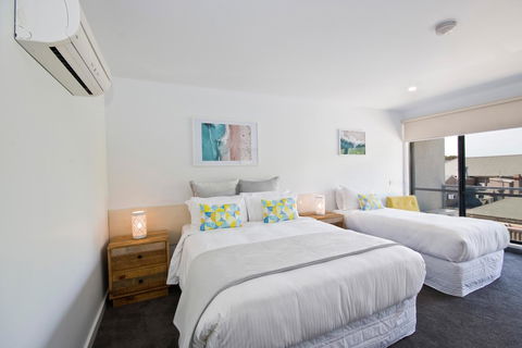 Lorne Bay View Motel - Sydneys Hotel 32