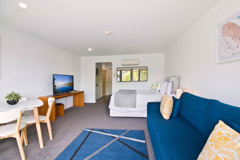 Lorne Bay View Motel - Sydneys Hotel 20