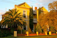 Book Castlemaine Accommodation Vacations Sydneys Hotel Sydneys Hotel