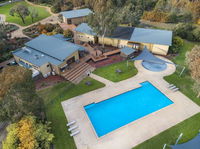 Book Cowes Accommodation Vacations Sydneys Hotel Sydneys Hotel