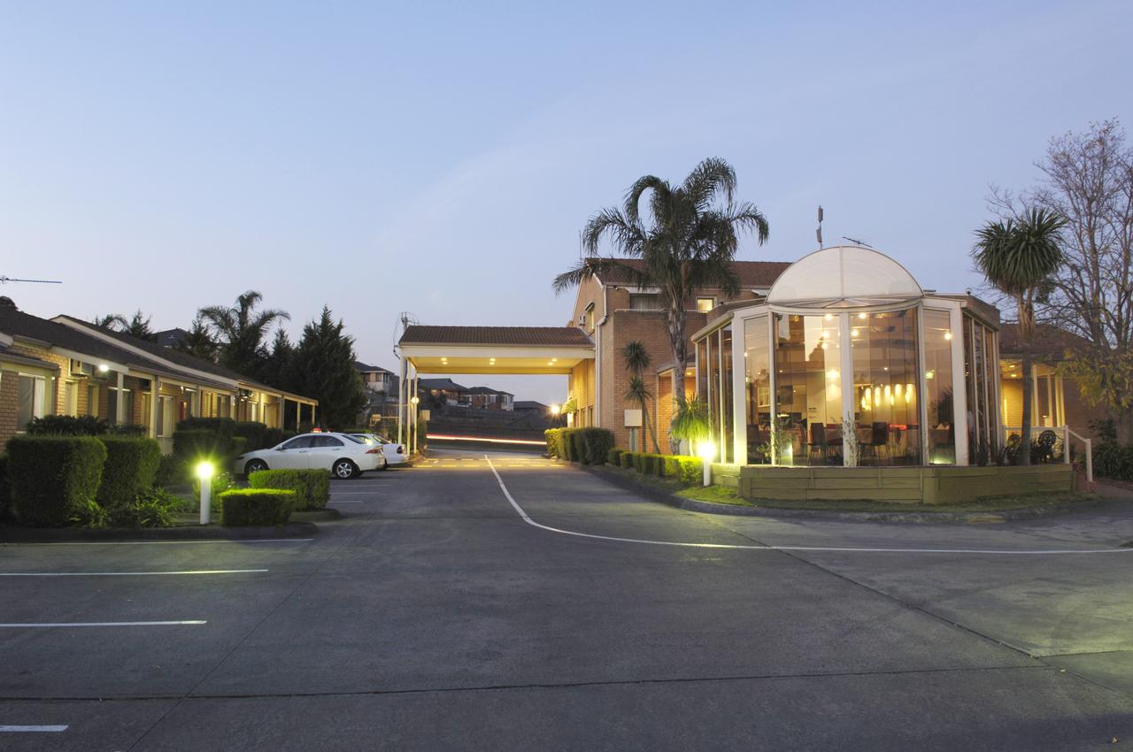 Attwood VIC Sydneys Hotel