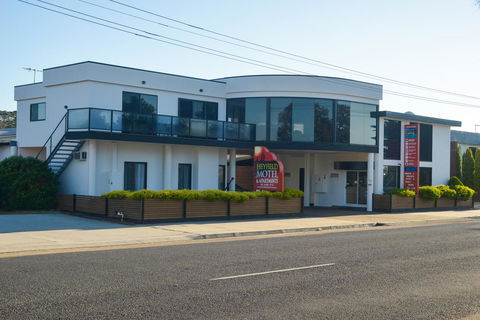 Heyfield Motel And Apartments - Sydneys Hotel 0