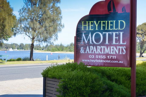 Heyfield Motel And Apartments - Sydneys Hotel 24
