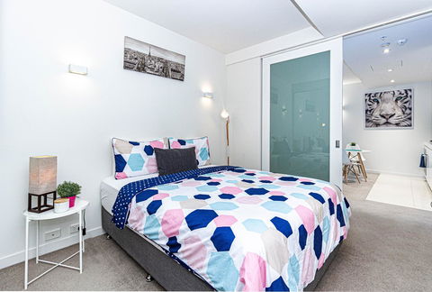 Stay Like Home - Sydneys Hotel 1