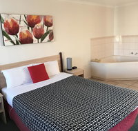 Beachcomber Motel  Apartments - Sydneys Hotel