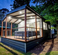 Bright Freeburgh Caravan Park - Sydneys Hotel