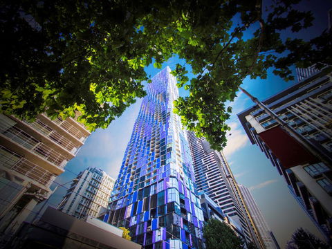 Imagine Lighthouse - Sydneys Hotel 0