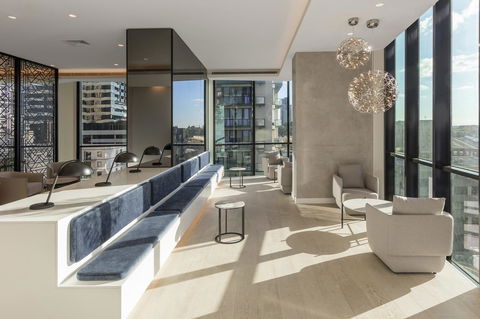 Imagine Lighthouse - Sydneys Hotel 10