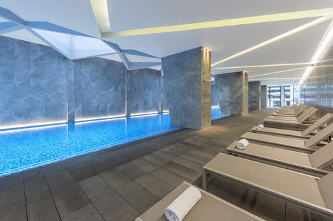 Imagine Lighthouse - Sydneys Hotel 8