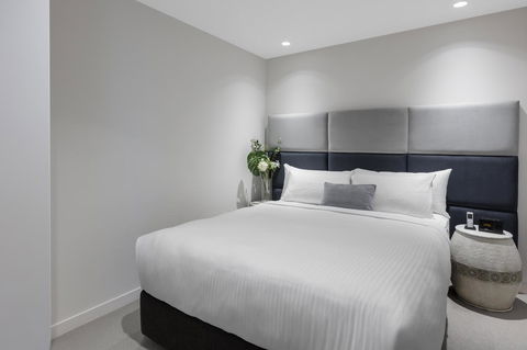 Imagine Lighthouse - Sydneys Hotel 16