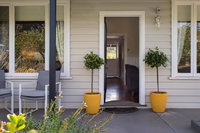 Book Hepburn Accommodation Vacations Sydneys Hotel Sydneys Hotel