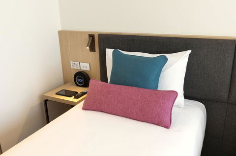 Ibis Melbourne Central - Sydneys Hotel 9