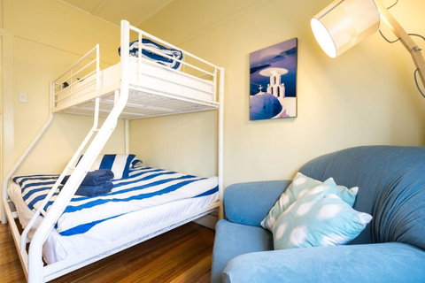 Nautique Beach House - Sydneys Hotel 7