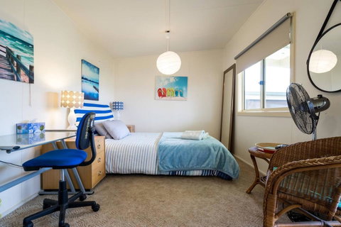 Nautique Beach House - Sydneys Hotel 17