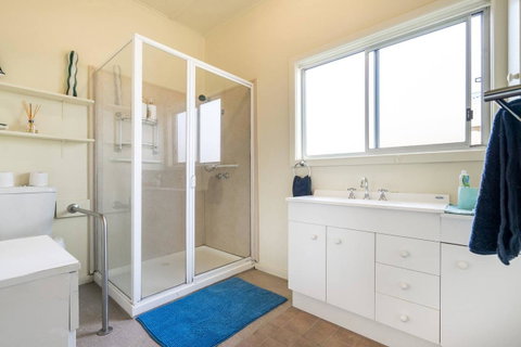 Nautique Beach House - Sydneys Hotel 14