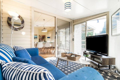 Nautique Beach House - Sydneys Hotel 11