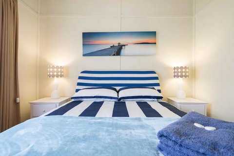 Nautique Beach House - Sydneys Hotel 6