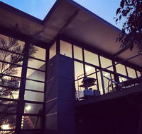 Ocean View Treetops Retreat - Sydneys Hotel