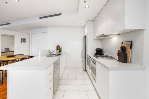Melbourne Holiday Apartments Flinders Wharf - Sydneys Hotel 12