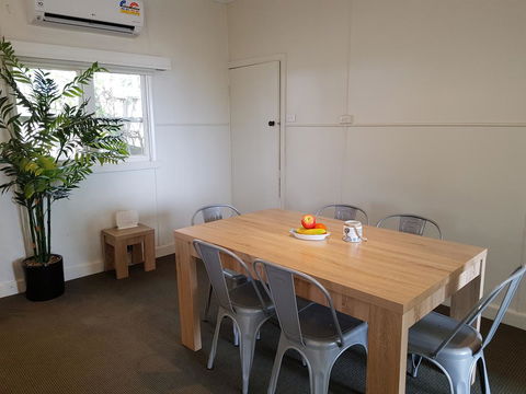 Dromana Holiday Beach House - Sydneys Hotel 10