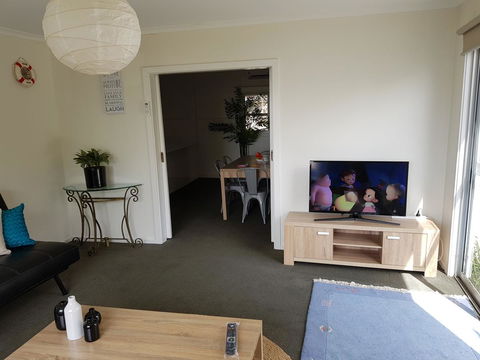 Dromana Holiday Beach House - Sydneys Hotel 11