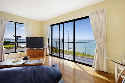 Clifftop Apartments Portland Vic - Sydneys Hotel 5