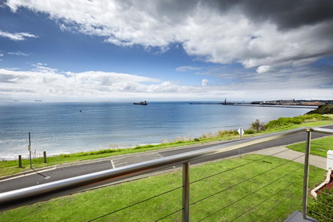 Clifftop Apartments Portland Vic - Sydneys Hotel 12