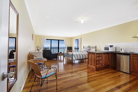 Clifftop Apartments Portland Vic - Sydneys Hotel 2