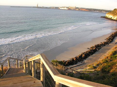 Clifftop Apartments Portland Vic - Sydneys Hotel 6